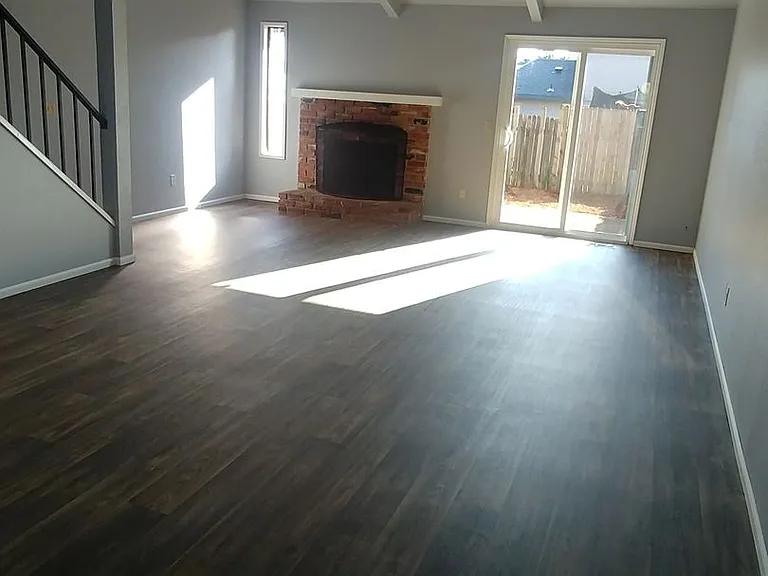 323 S 40th Pl #A — Photo 7