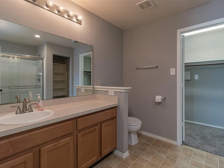 9331 Norwood Trails Dr — Photo 20