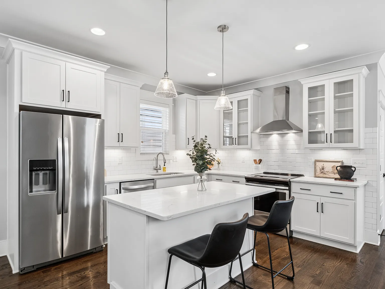 3 bed, 2.5 bath, 2159 sqft, $3,750 — Photo 4