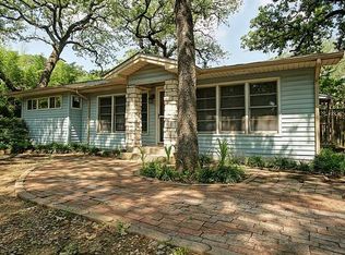 413 Lakeshore Rd, Shady Shores, TX 76208