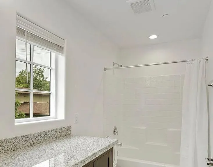 550 Hathaway Ave — Photo 9