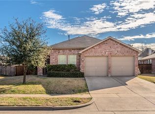 423 Spruce Trl, Forney, TX 75126
