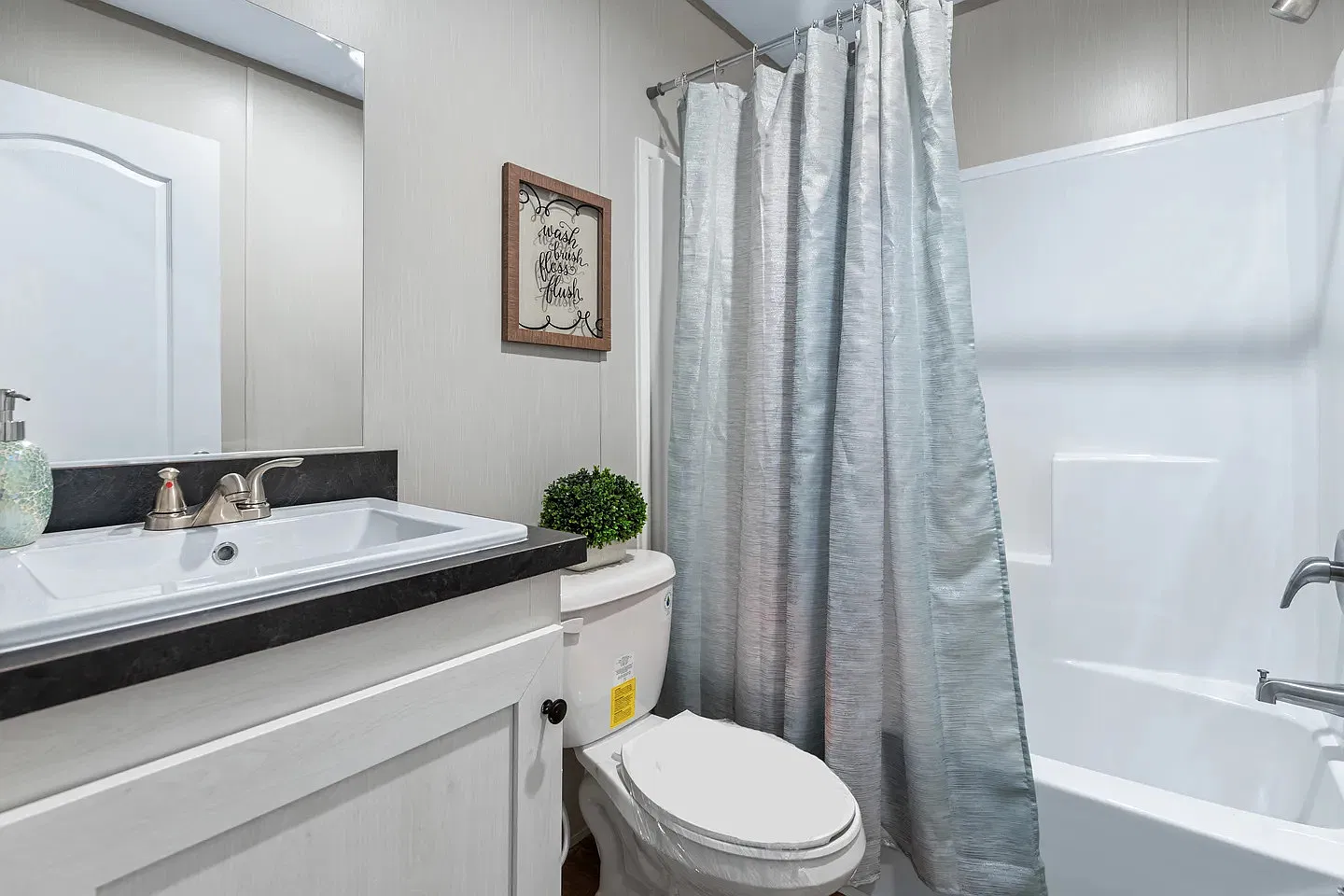 3 bed, 1216 sqft, $1,550 — Photo 4