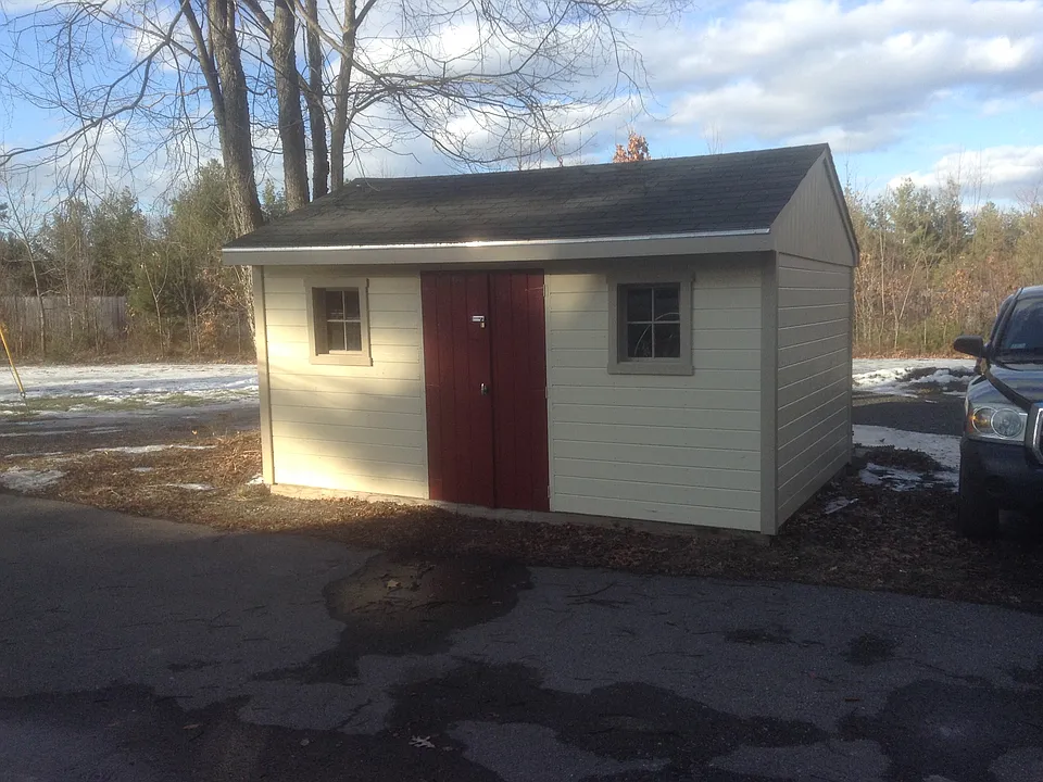 Owner side shed