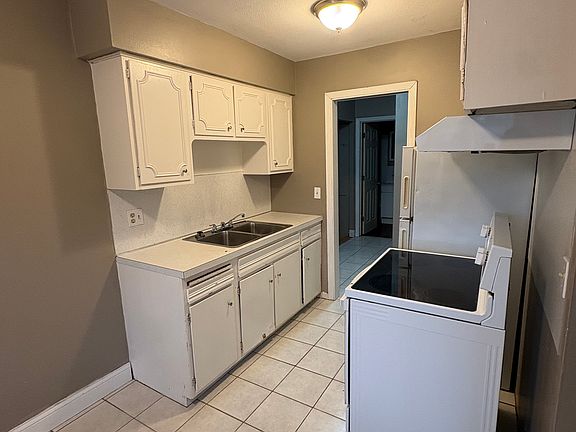 3rd image of 3521 12th Ave S #B44052eeb