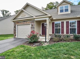 225 Aldenwood Dr, Carlisle, PA 17015