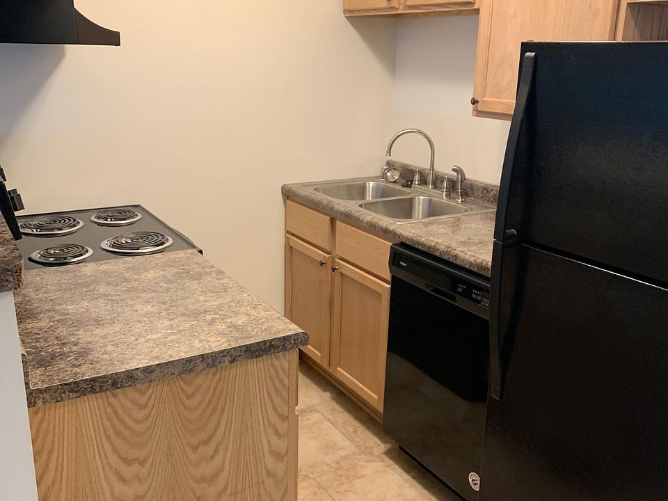 2nd image of 1585 Highland Pkwy APT 3G