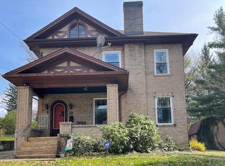 26 Ridgewood Ave, Wheeling, WV 26003