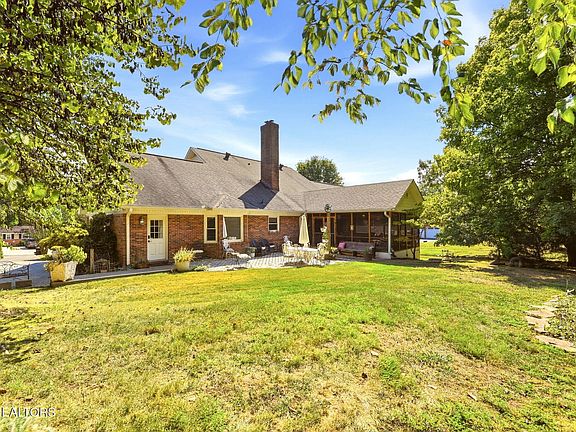 5th image of 103 Baker Ln