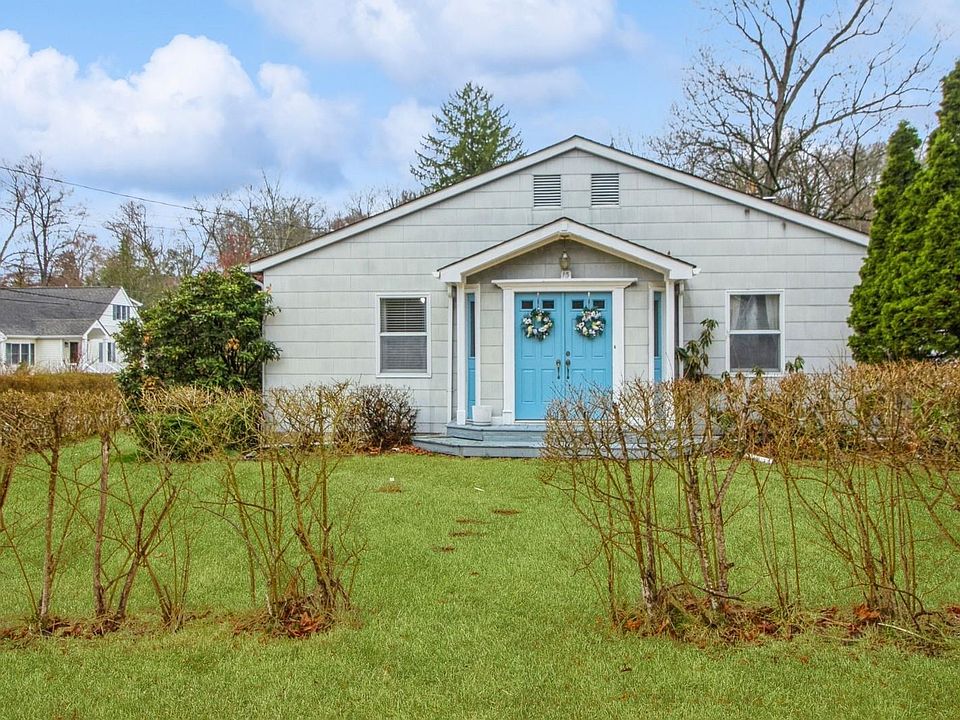 1st image of 13 Cypress Lane
