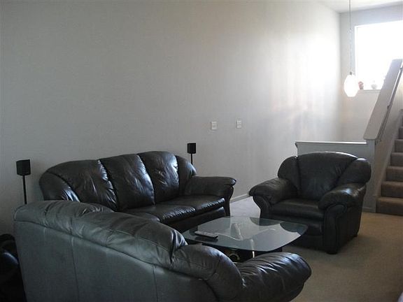 Living room 21x13