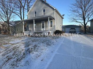 912 E Lincoln Ave, Little Chute, WI 54140