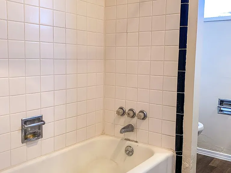 One-Bedroom Apartments in Prime ABQ Location — Photo 15