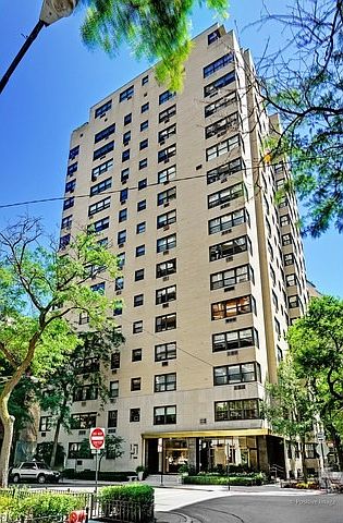 1st image of 1335 N Astor St APT 7A