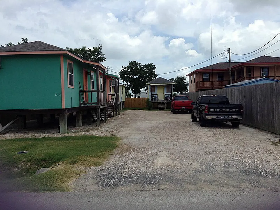 Building Photo 4