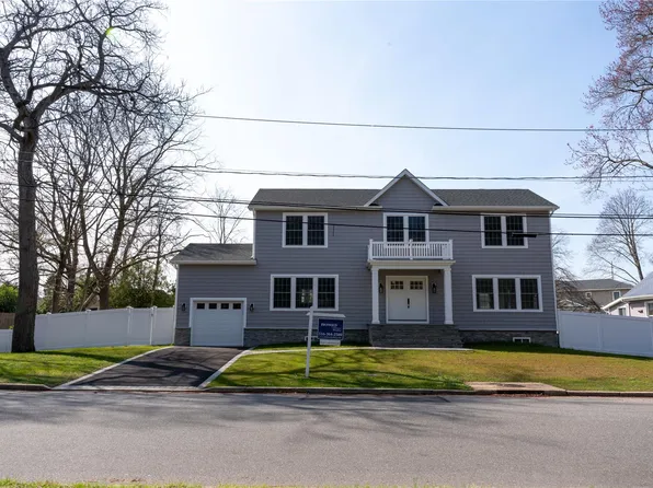 434 Lakeview Road, Bellmore, NY 11710