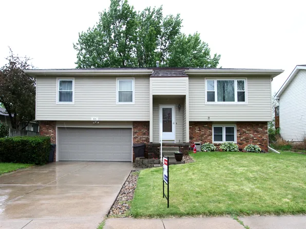 805 W Godfrey Dr, Lincoln, NE 68521