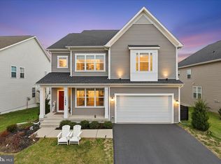 17964 Ridgewood Pl, Round Hill, VA 20141