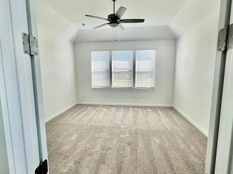 2128 Stampede Dr — Photo 16