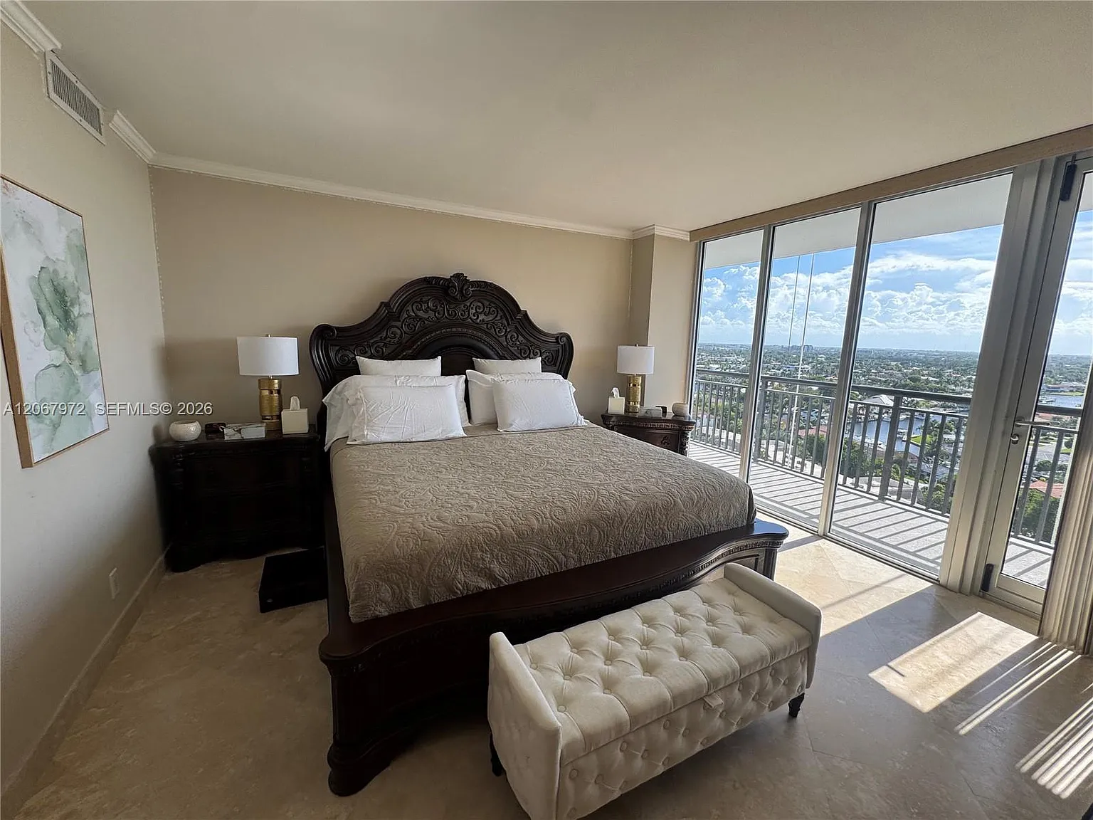 Plaza South Condo — Photo 4