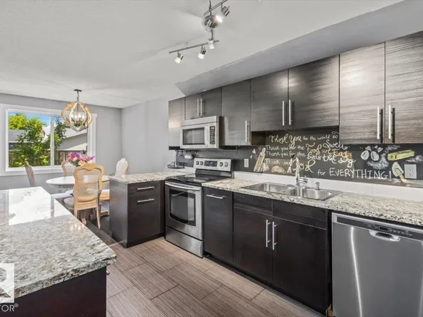 95 McKenney Ave #118, Saint Albert, AB T8N 2Y2