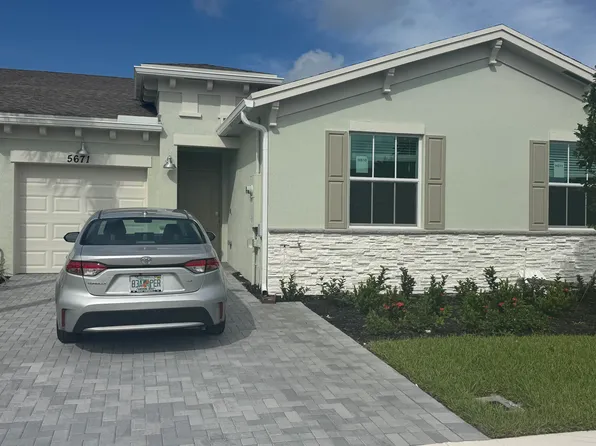 5671 Divine Dr, Delray Beach, FL 33484