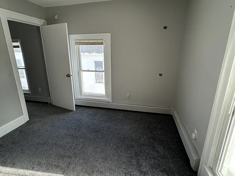 205 E Maple St #4 — Photo 8
