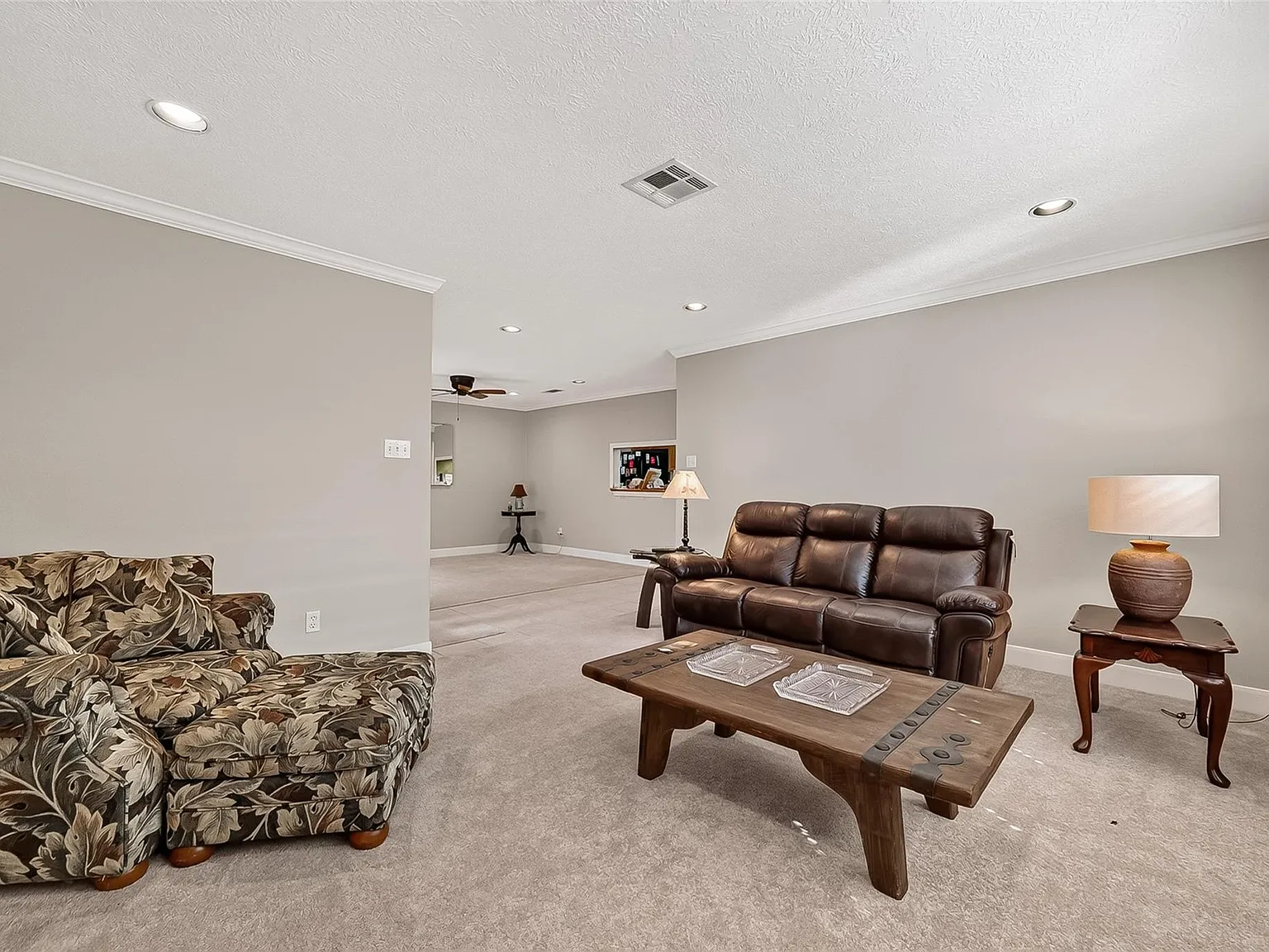 2 bed, 2.0 bath, 1683 sqft, $1,950 — Photo 4