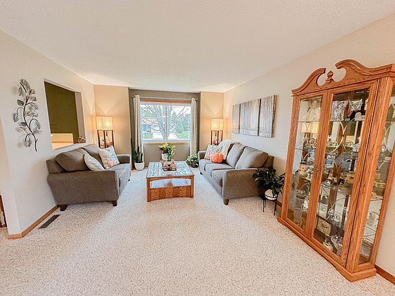 5th image of 1108 Viking Dr
