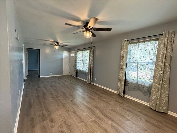 2nd image of 204 SE A St