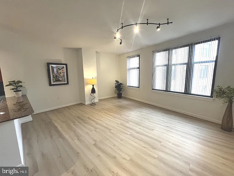 400 Massachusetts Ave NW #1009 — Photo 14
