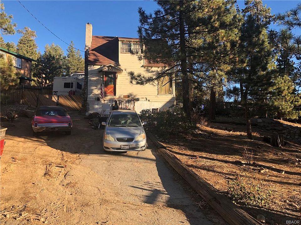 1st image of 679 Catbird Ln