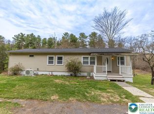 1945 Hickory Rd, Palmerton, PA 18071