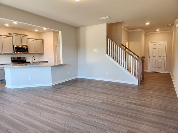 2nd image of 60 Sepia Oak Dr
