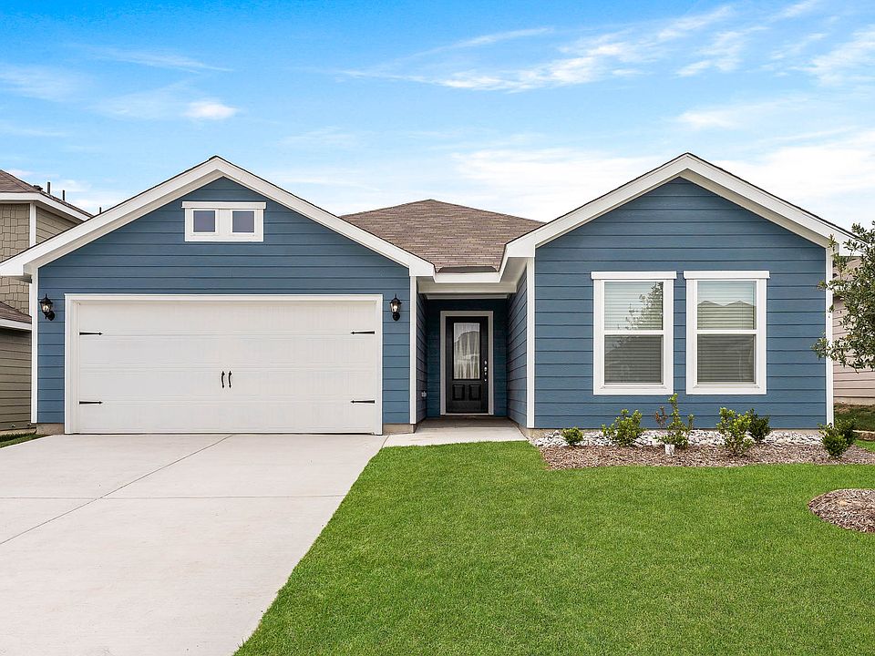 Exterior photo of the beautiful, one-story Sabine floor plan.