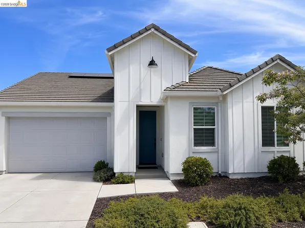 2741 Tribune St, Lathrop, CA 95330