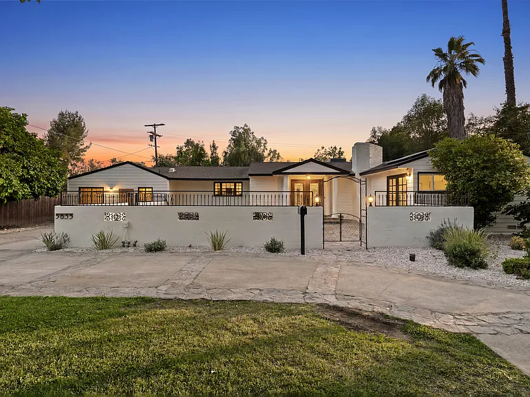 5835 Hillview Park Ave — Photo 53