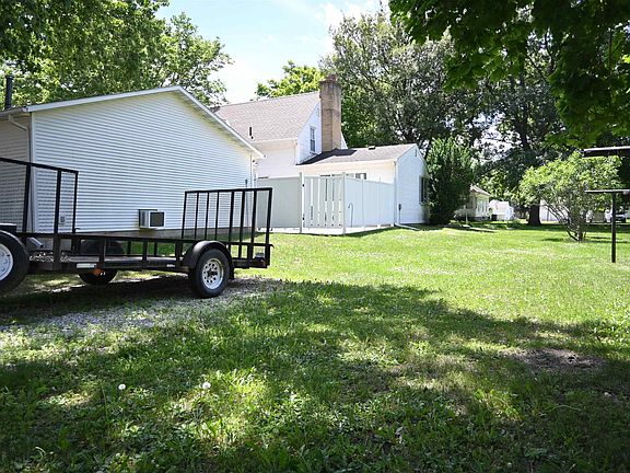 2nd image of 519 S 12th St