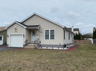 130 Edgecomb St, Albany, NY 12209