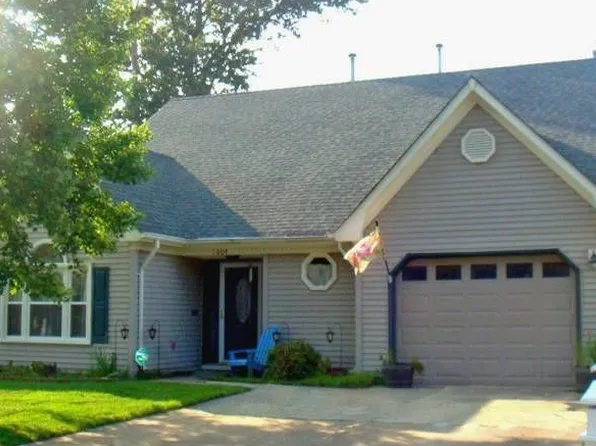 1004 Rolling Point Ct, Virginia Beach, VA 23456