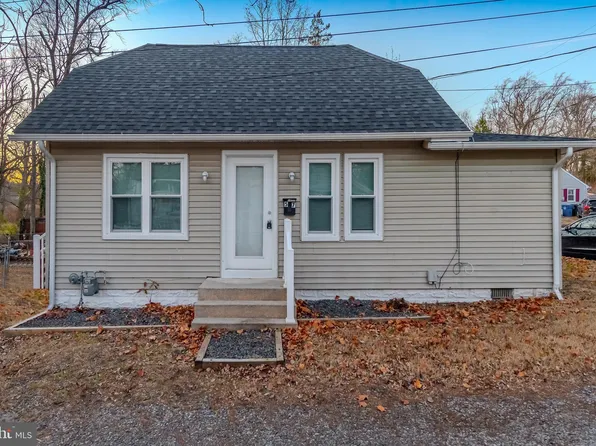 57 W 1st Ave, Mantua, NJ 08051