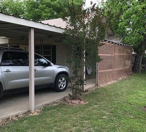 3rd image of 1810 2nd St