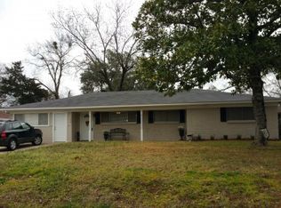 1400 Columbia Dr, Longview, TX 75601