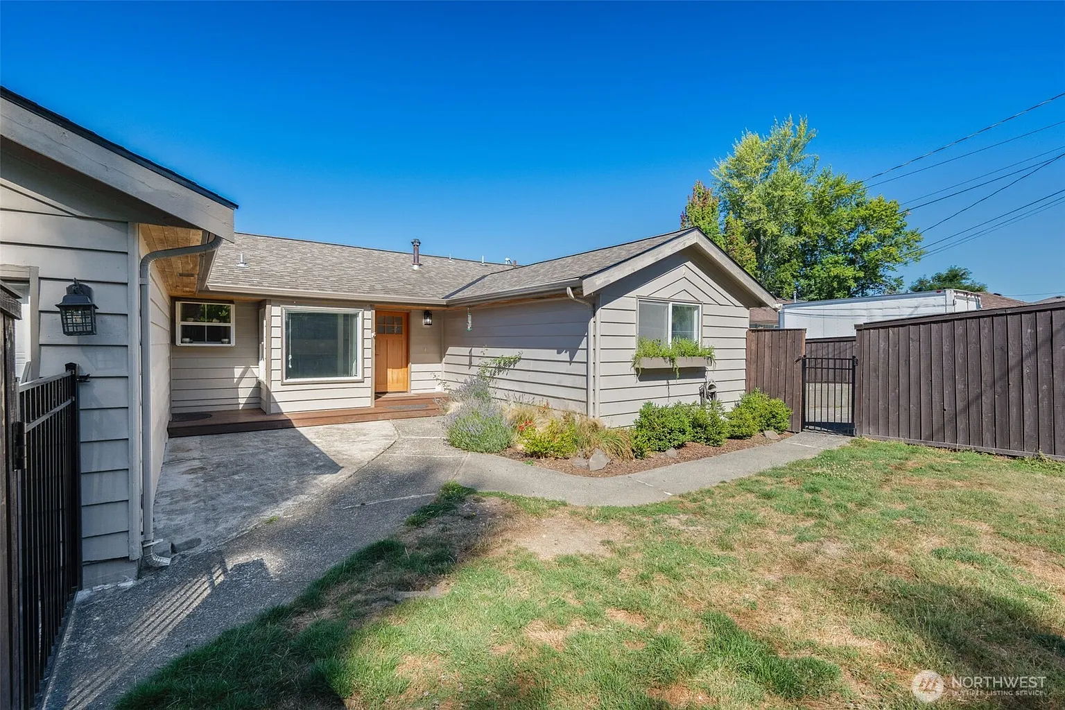 21845 15th Avenue S photo 1