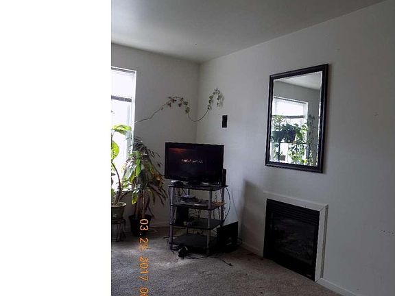 2nd image of 871 Merchant St #66
