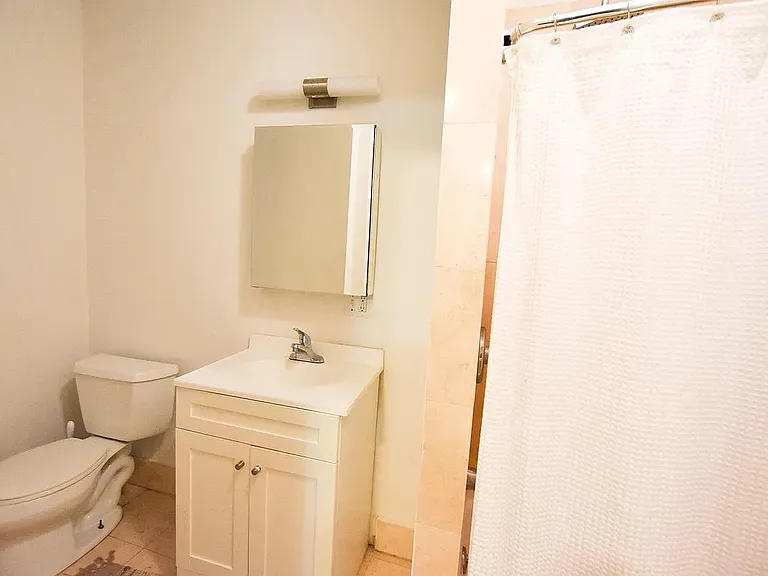155 E 92nd St #6 — Photo 4