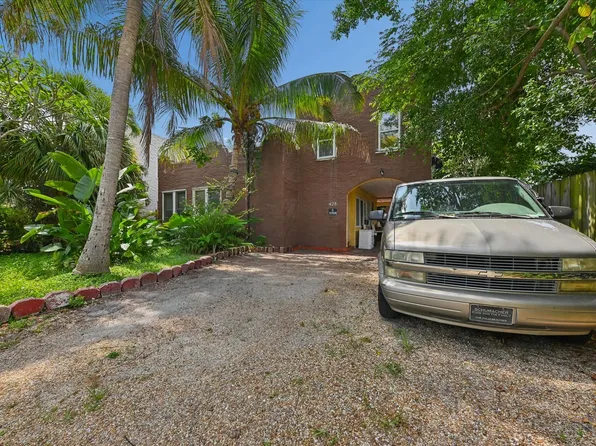428 El Prado, West Palm Beach, FL 33405