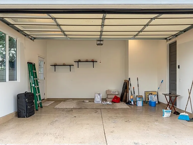 6940 Peach Ave — Photo 66