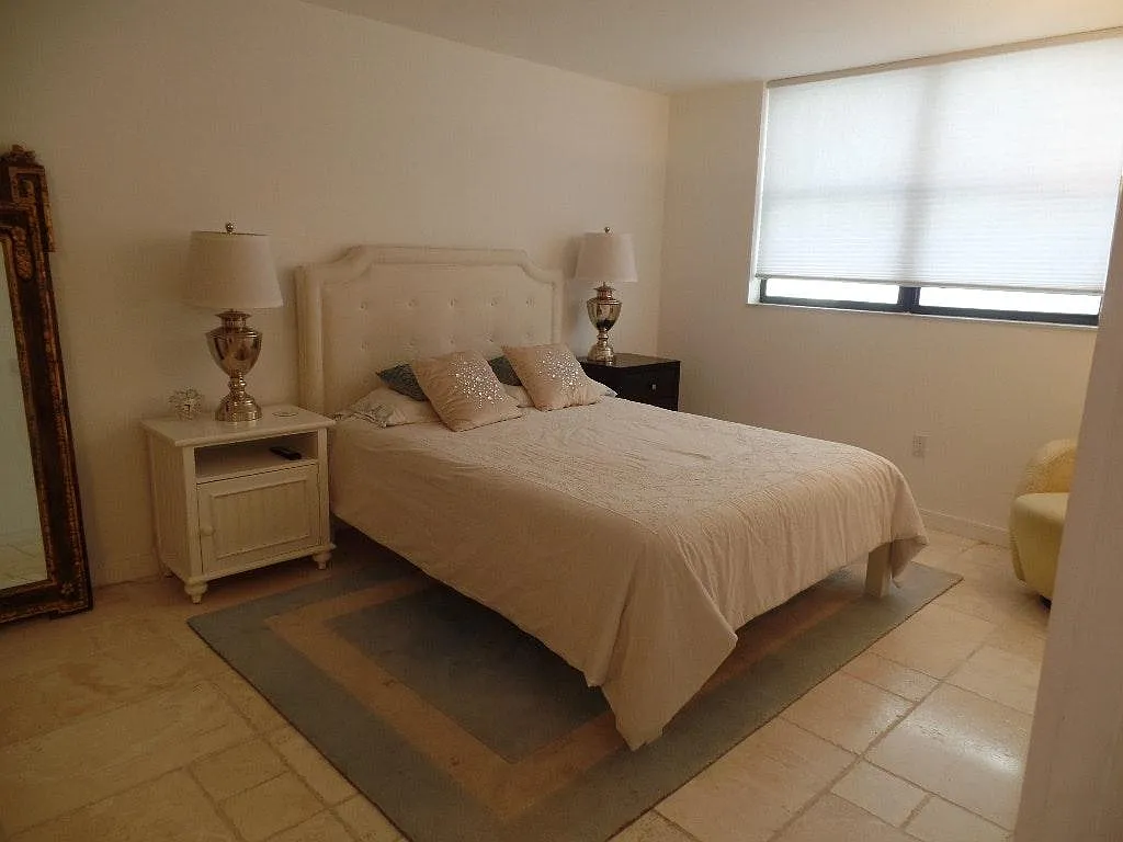 Master Bedroom - 1623 Collins Ave #703
