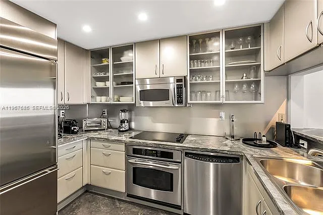 540 West Ave #2311 — Photo 5
